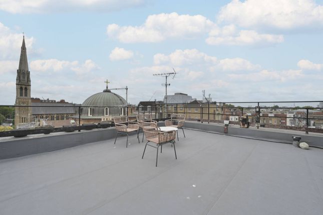 3 bedroom flat for sale