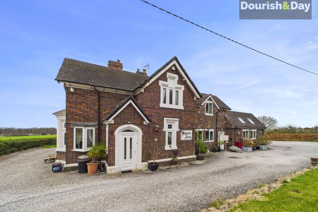 Cannock Road, Stafford ST17 5 bed detached house for sale