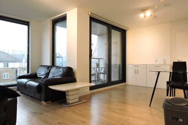 Verney Road, Bermondsey, London, SE16 2 bed apartment for sale
