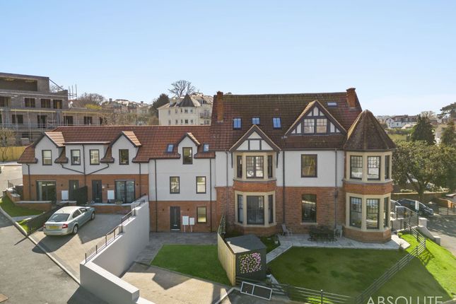 5 Belle Vue Road, Paignton, TQ4 2 bed apartment for sale