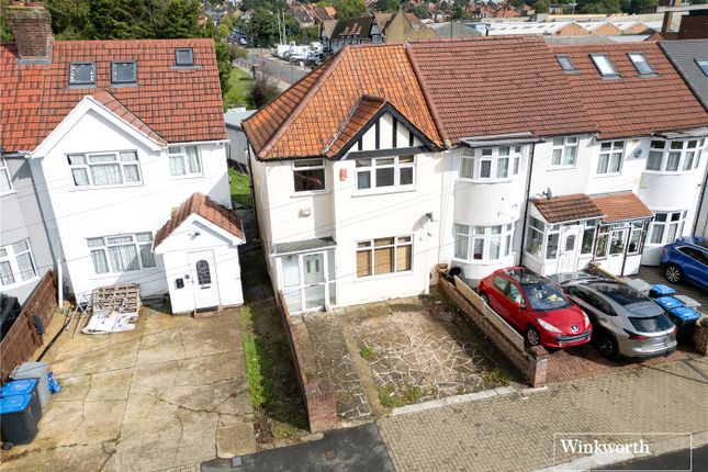 Lewgars Avenue, London NW9 3 bed end of terrace house for sale