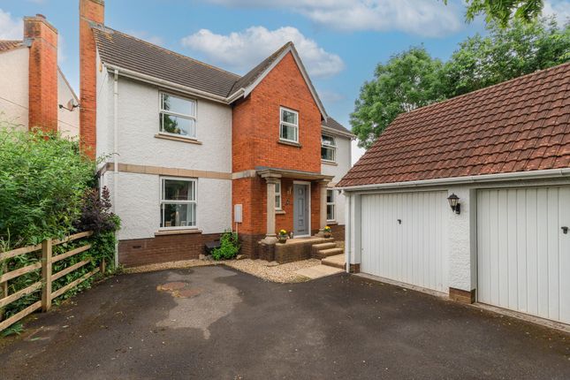 4 bed detached house