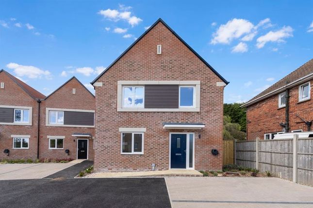 4 bed detached house