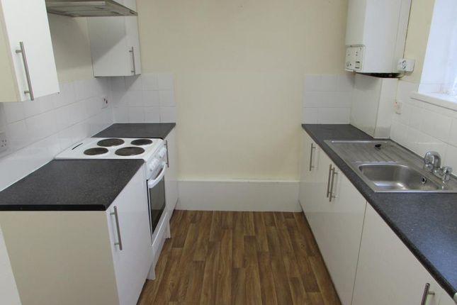Dauphine Court, Harrow, Middlesex, HA3 2 bed flat for sale