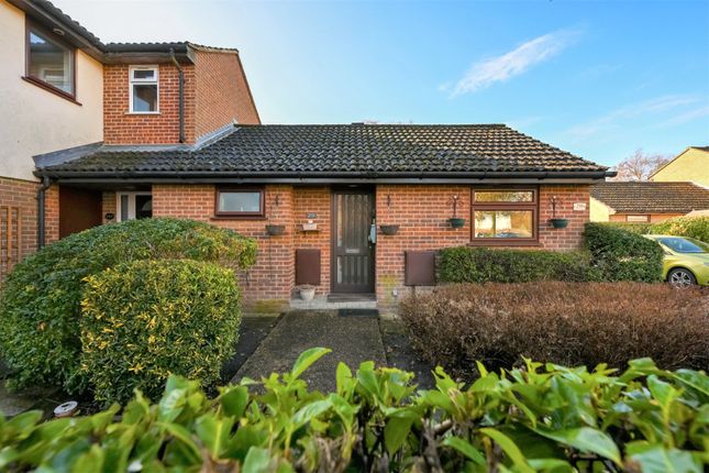 Avondale, Guildford GU12 1 bed bungalow for sale