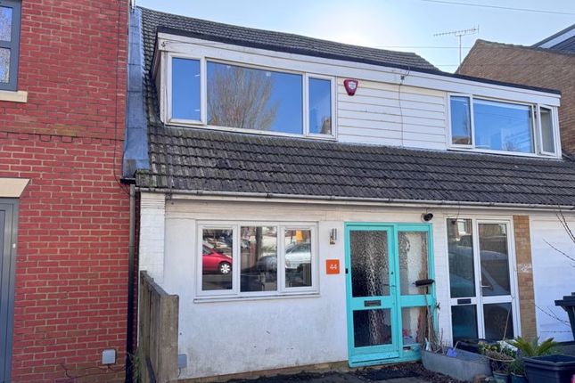Hythe Road, Brighton 3 bed terraced house for sale