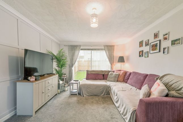 Harburn Drive, West Calder, EH55 2 bed end of terrace house for sale