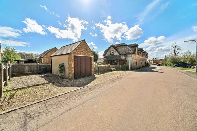 3 bedroom cottage for sale