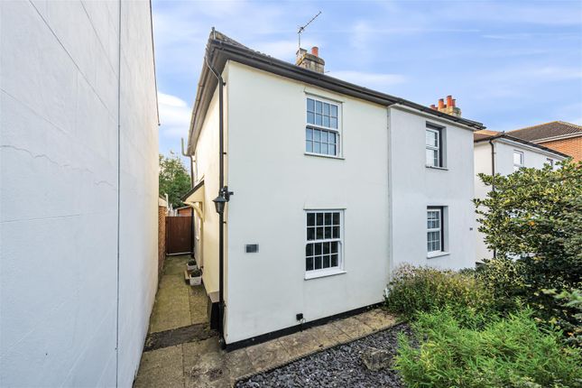 2 bedroom semi-detached house for sale