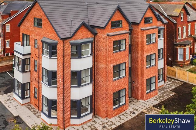 Scarisbrick New Road, Southport 2 bed apartment for sale