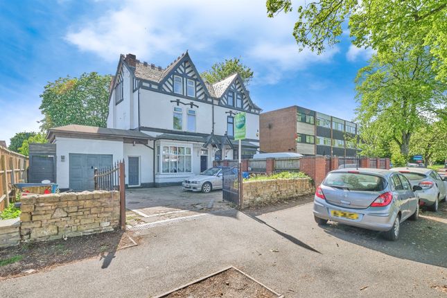 6 bedroom detached house for sale