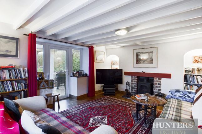 Cross Lane, Burniston, Scarborough 3 bed cottage for sale