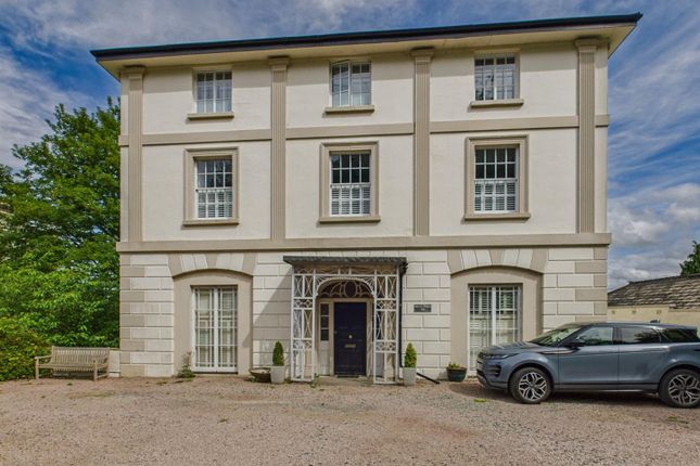 2 bed flat