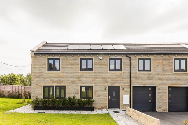 Scholebrook Lane, Tong BD4 4 bed semi