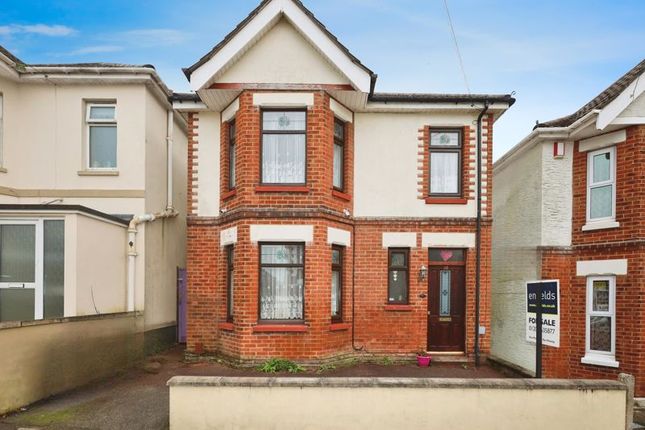 4 bed detached house