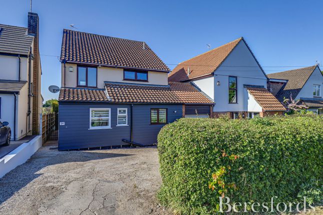 Common Road, Ingrave, CM13 4 bed link detached house for sale