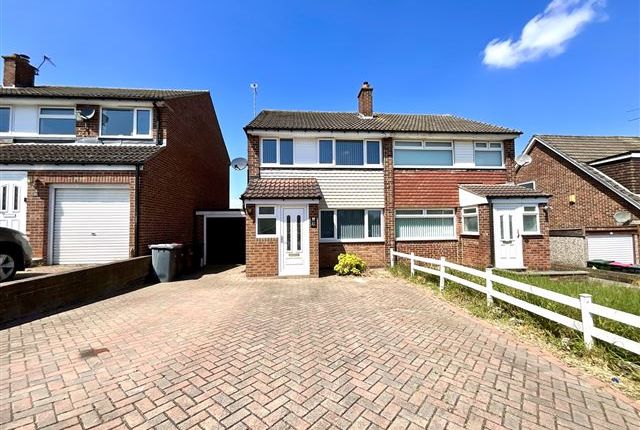 Woodpecker Close, Aston, Sheffield... 3 bed semi