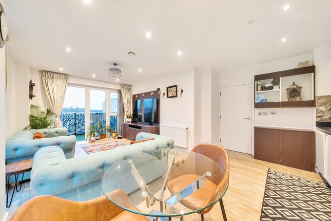 Halley House, London NW9 3 bed apartment for sale