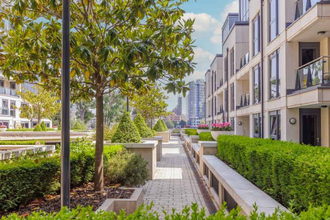 Lensbury Avenue, Imperial Wharf, SW6 2 bed apartment for sale
