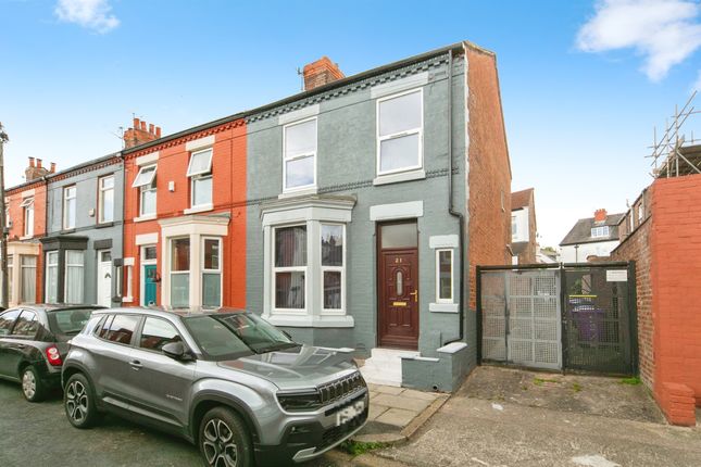 3 bed end terrace house