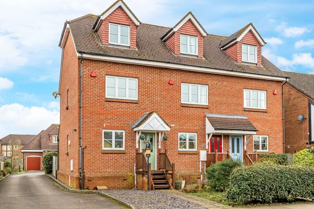 Lingfield Road, Edenbridge, Kent 3 bed end of terrace house for sale