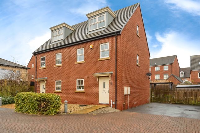 3 bedroom semi-detached house for sale