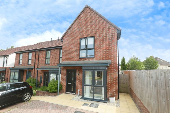 2 bedroom semi-detached house for sale