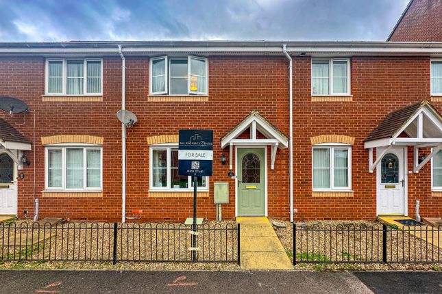 34 Severn Drive, Taunton. 2 bed terraced house for sale