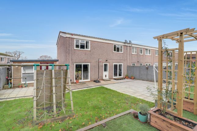 4 bedroom end of terrace house for sale