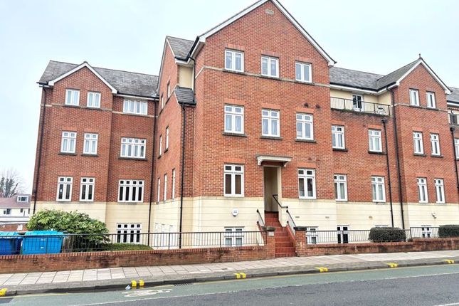FLAT 14, THE STRAND, LONDON ROAD... 2 bed apartment for sale
