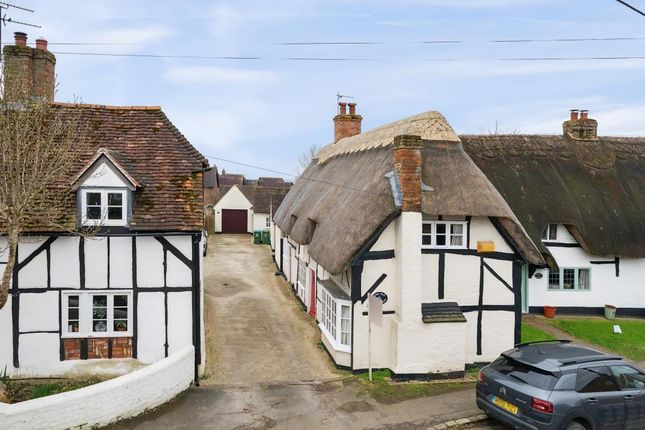 Quainton,  Buckinghamshire,  HP22 3 bed detached house for sale
