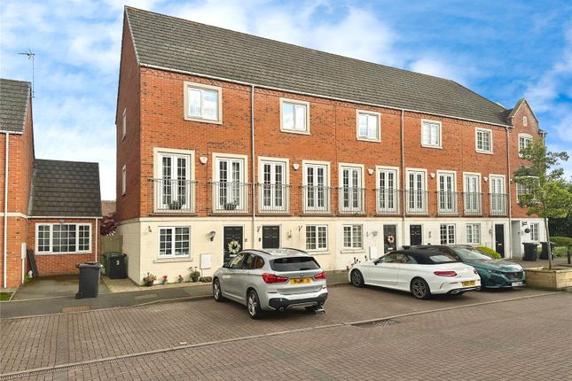 Donnington Court, Dudley DY1 4 bed terraced house for sale