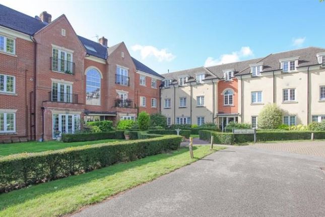Banbury,  Oxfordshire,  OX17 2 bed flat for sale