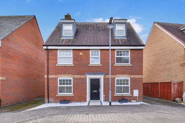 5 bedroom detached house for sale
