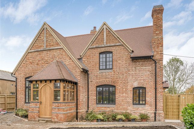 Claydon, Nr Banbury, Oxfordshire 4 bed detached house for sale