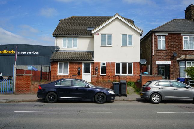 London Road, Grays 2 bed apartment for sale