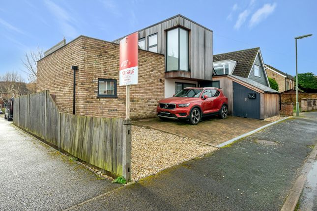 3 bed detached house