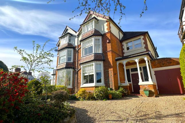 Bunbury Road, Birmingham B31 4 bed semi