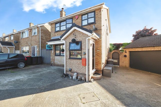 3 bed detached house