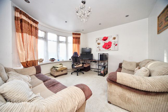 Austin Road, Luton, Bedfordshire, LU3 3 bed terraced house for sale