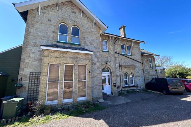 3 bed flat