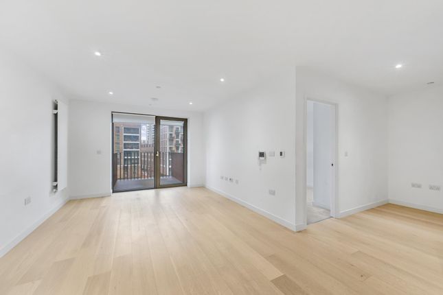 Pendant Court, Royal Wharf, E16. 1 bed apartment for sale