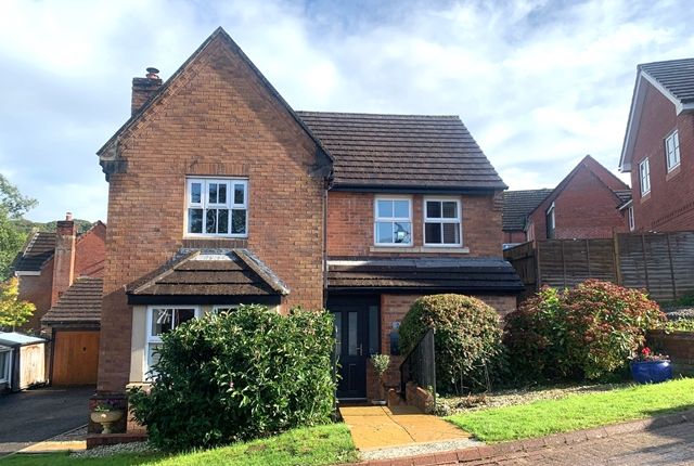 4 bed detached house