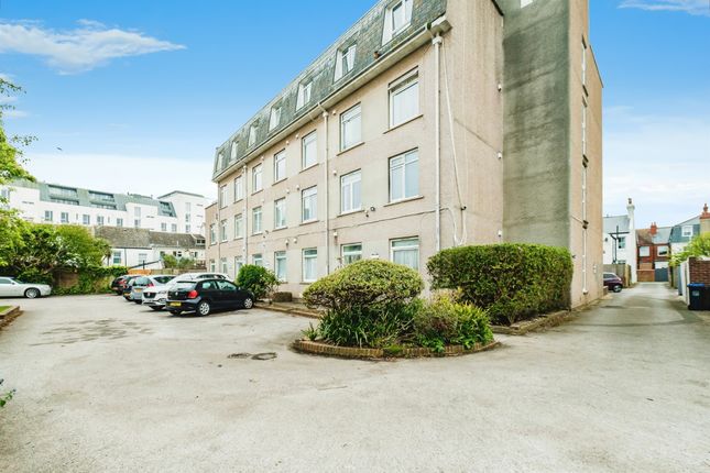 1 bedroom ground floor flat for sale