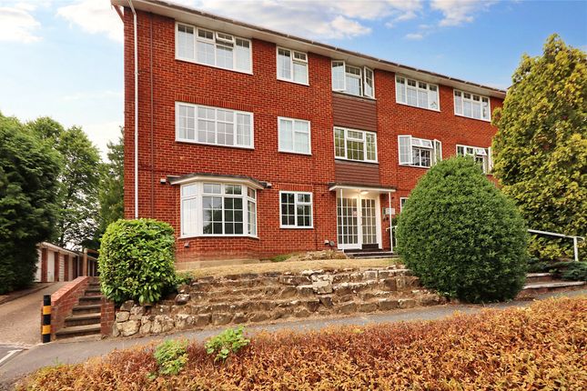 Brooklyn Court, Surrey GU22 2 bed flat for sale