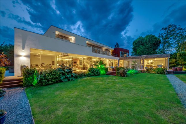 Common Lane, Radlett, Hertfordshire, WD7 5 bed detached house for sale