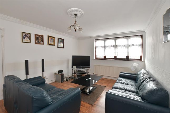 Ongar Way, South Hornchurch... 3 bed terraced house for sale