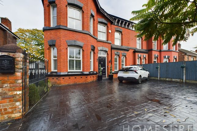 5 bedroom semi-detached house for sale