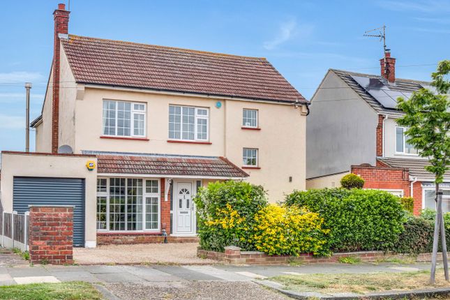 Marcus Avenue, Thorpe Bay SS1 4 bed detached house for sale