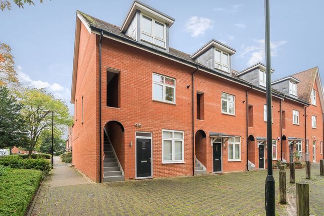 Villa Close, Wallingford OX10 1 bed apartment for sale